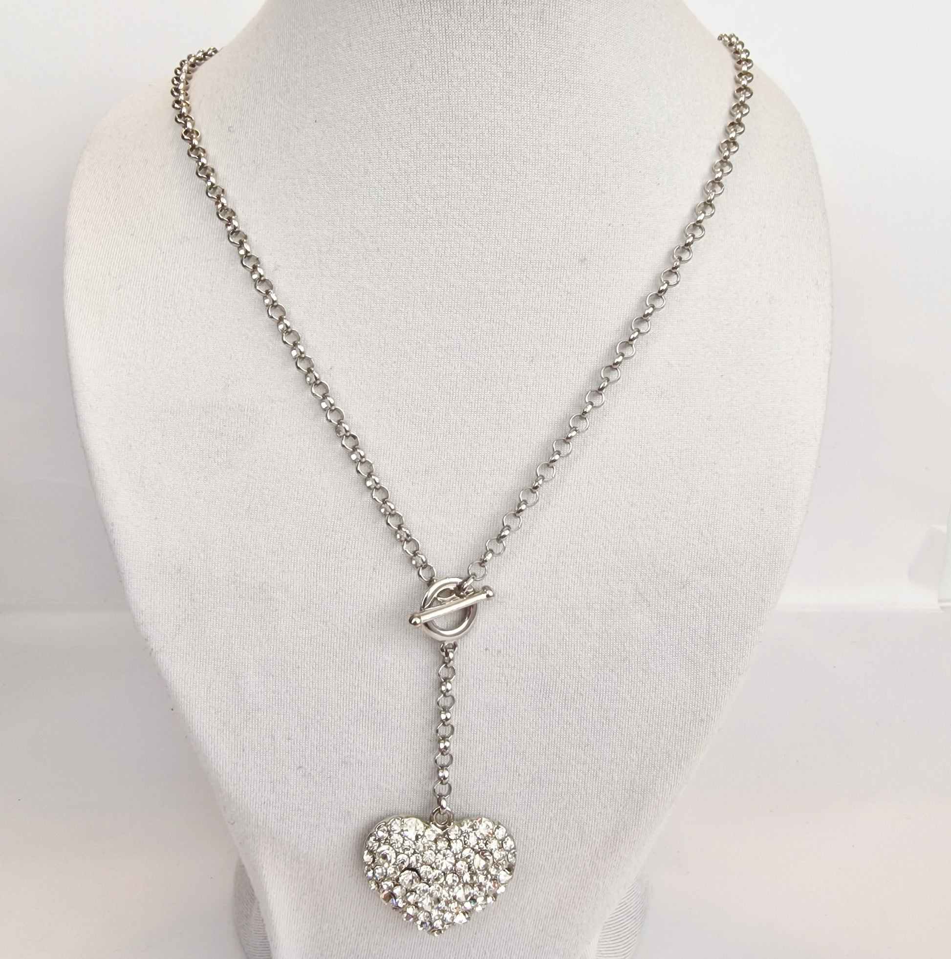 Vintage 1990s Silver-Tone Rhinestone Pave Heart Lariat Pendant Necklace Toggle