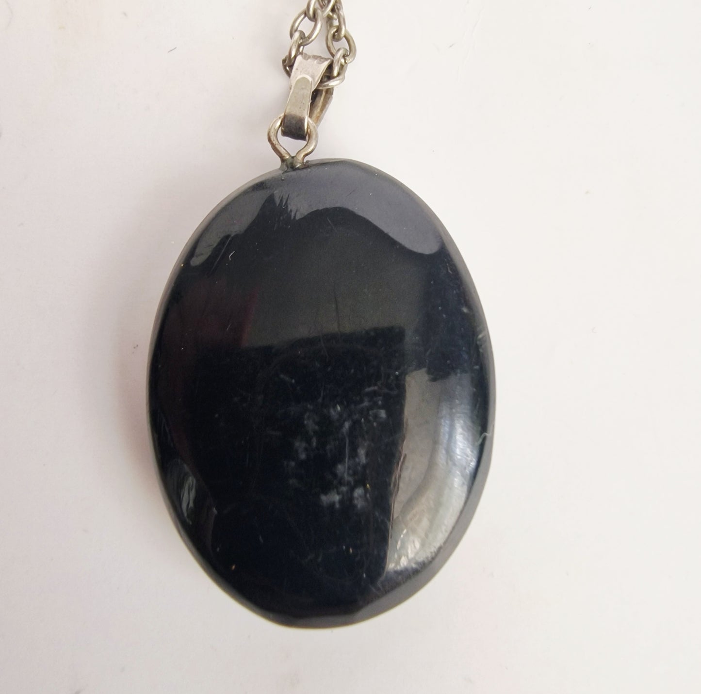 Vintage 1970s Black Silver-Tone Floral Botanical Necklace Mother Of Pearl Inlay – photo 4