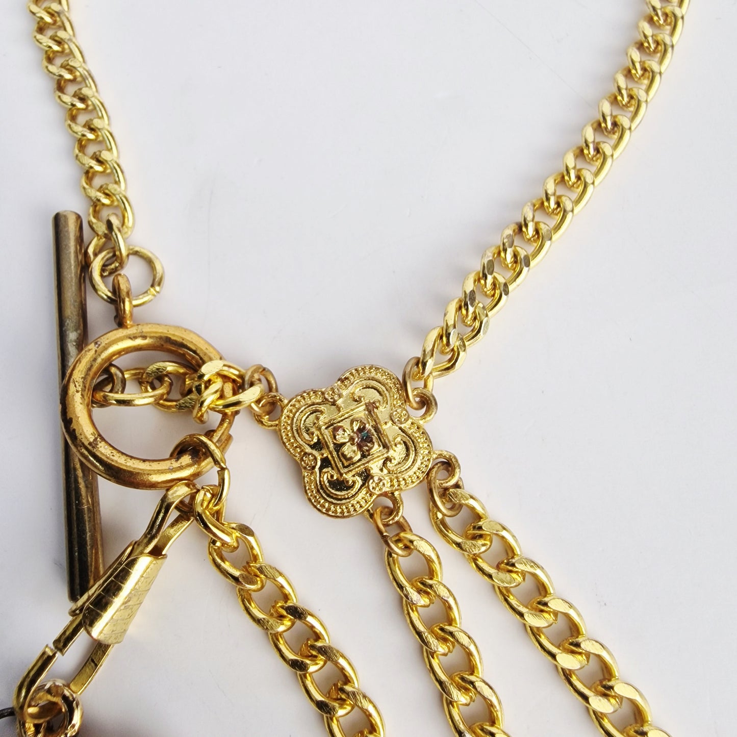 Vintage 1980s Gold-Tone Coin Charm Necklace Toggle Clasp Halfpenny Curb Chain – photo 6
