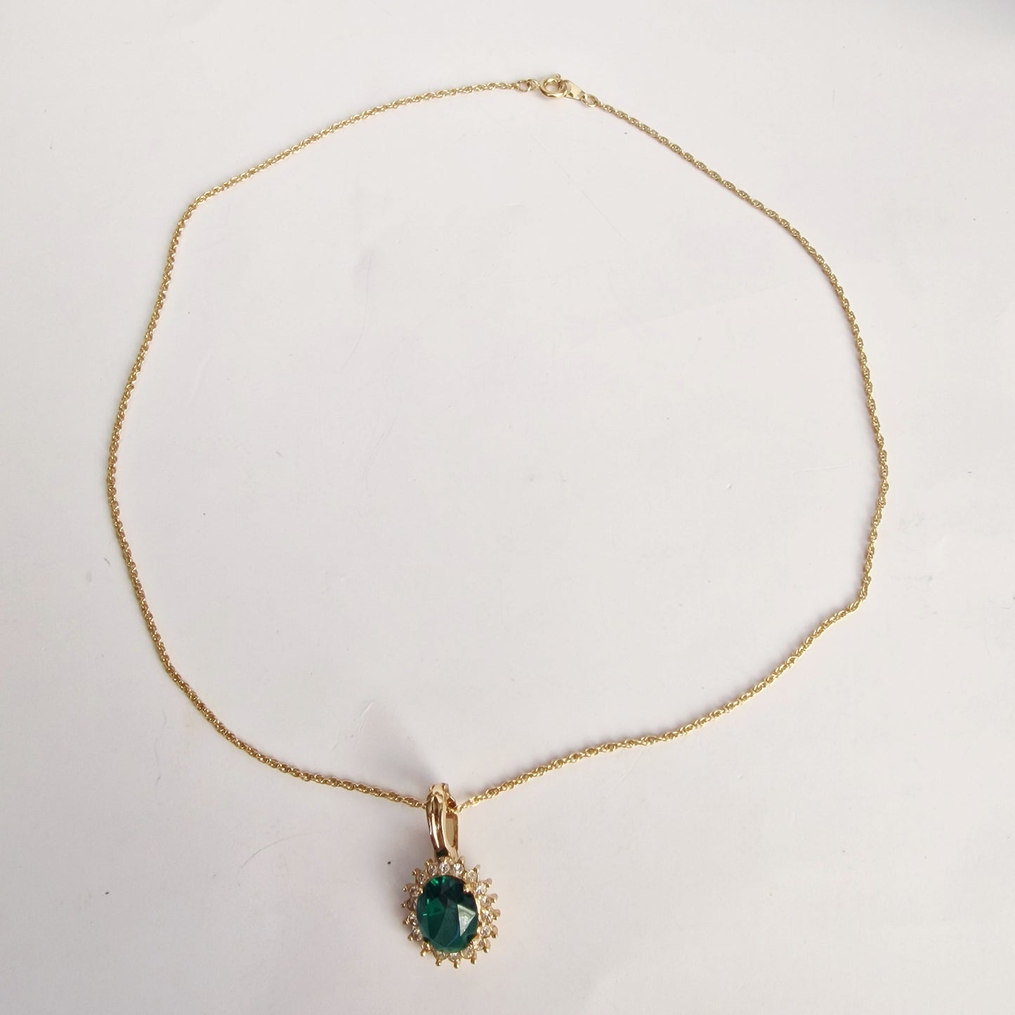 Vintage Roman 1990s Gold-Tone Green Rhinestone Cluster Pendant Necklace Chain