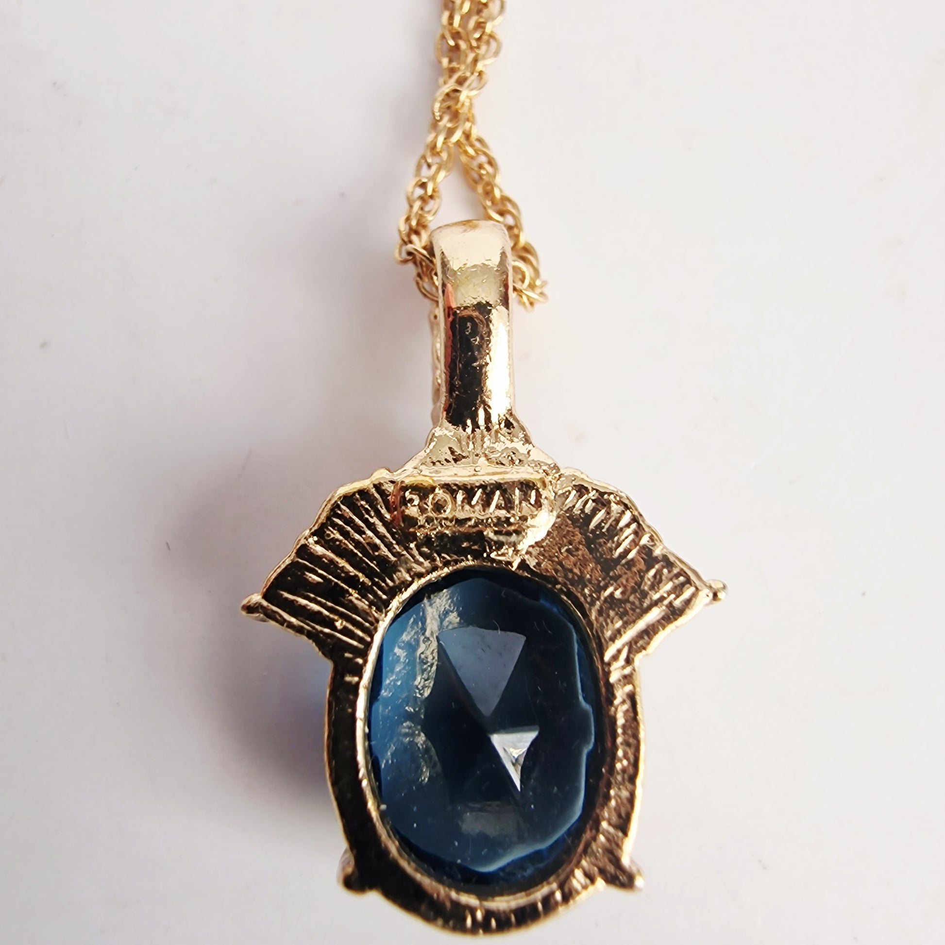 Vintage Roman 1980s Gold-Tone Blue Rhinestone Pendant Necklace Signed Costume – photo 4