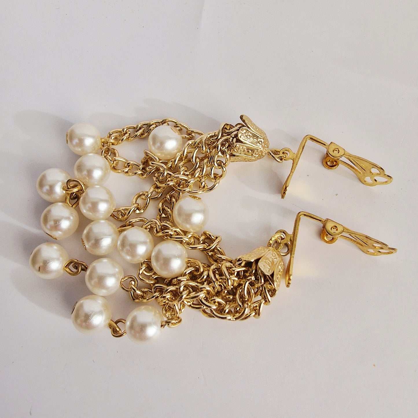 Vintage 1980s Gold-Tone Tassel Drop Clip-On Earrings Faux Pearl Chain Costume – photo 5