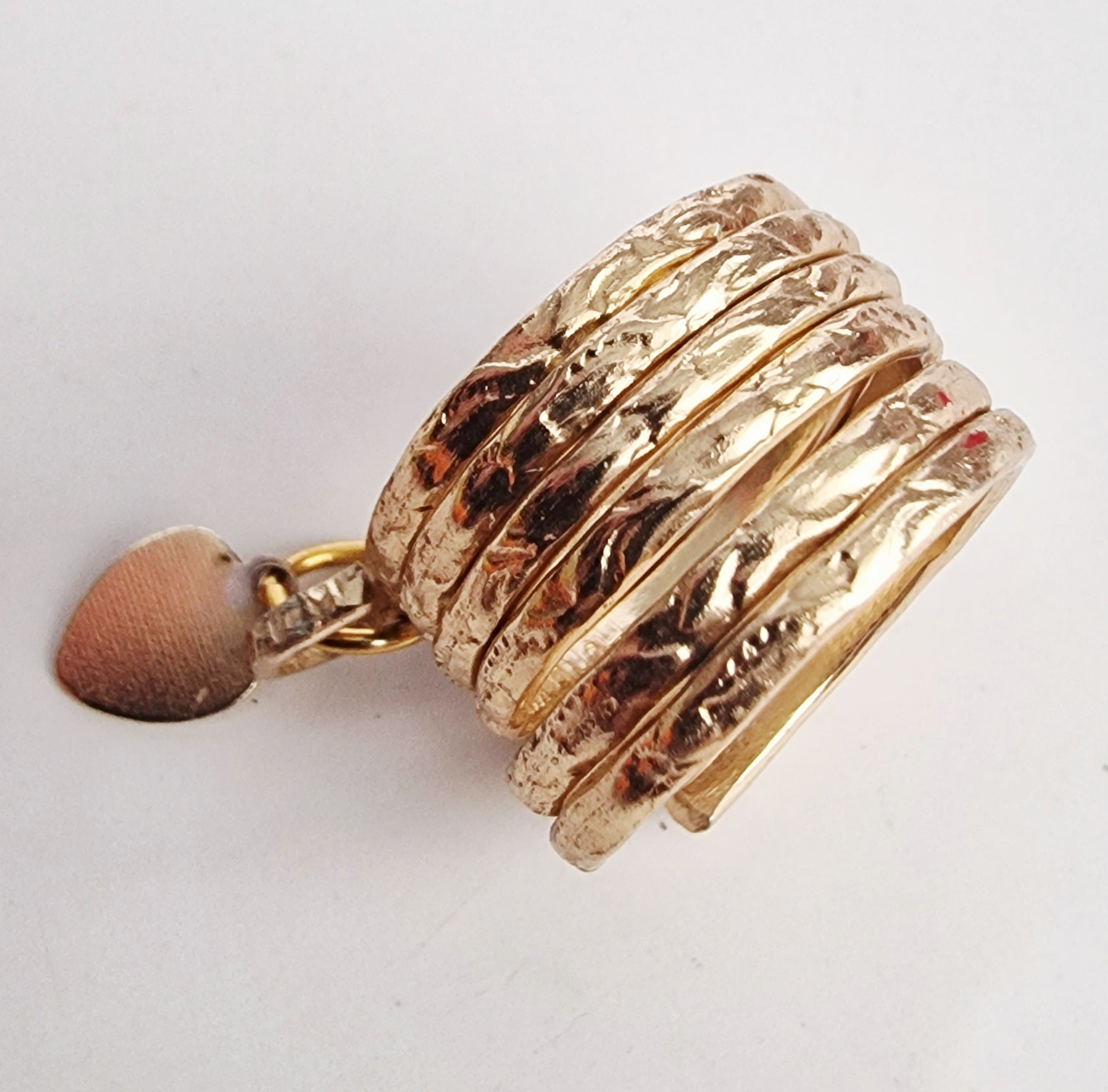Vintage 1970s Gold-Tone Coiled Scroll Pendant Heart Charm Hong Kong Geometric – photo 3