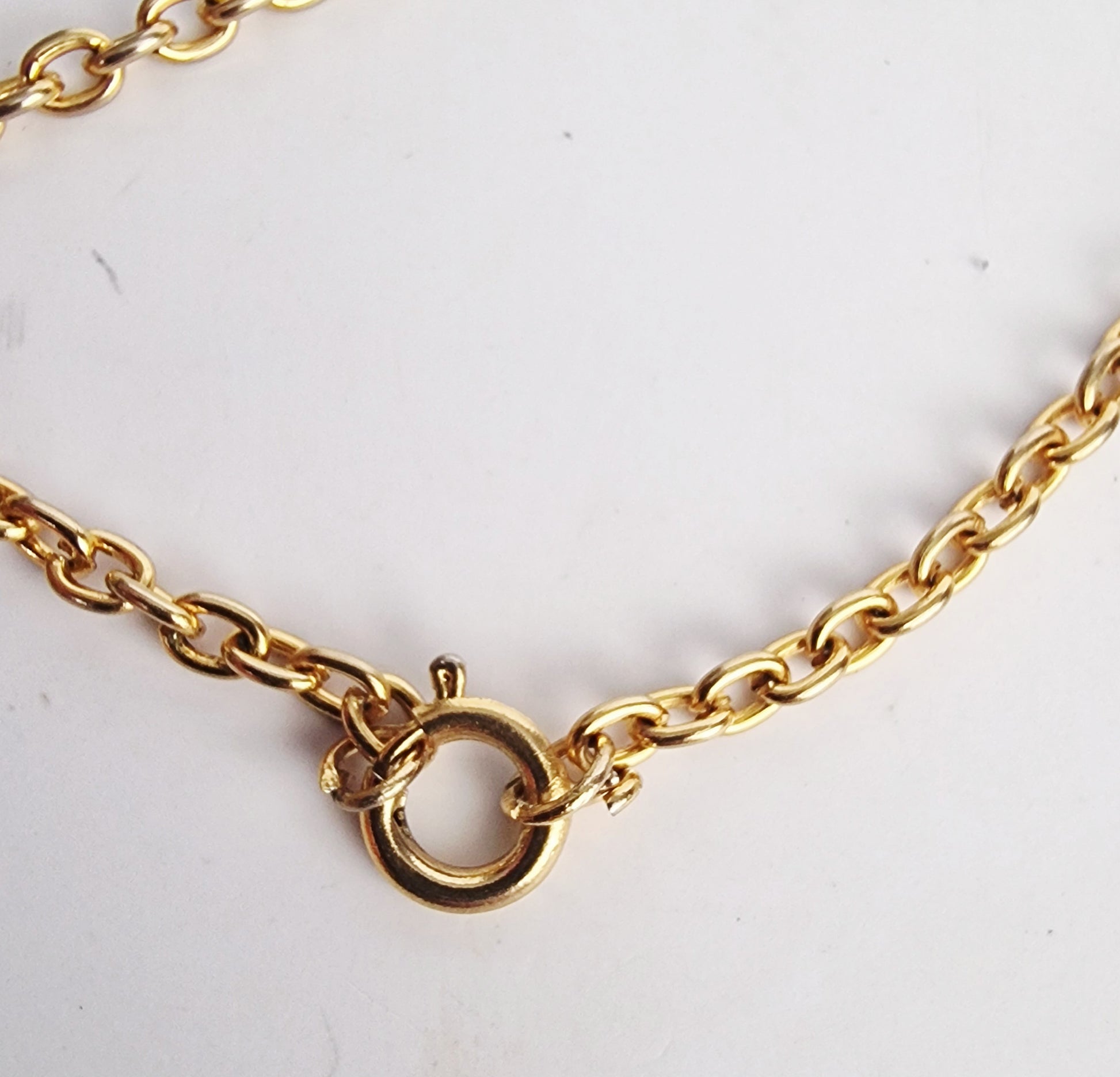 Vintage 1970s Gold-Tone Floral Statement Pendant Necklace Green Glass Cabochon – photo 4