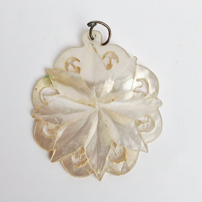 Vintage 1960s White Carved Shell Pendant Floral Geometric Cutwork Scalloped Pin – photo 2