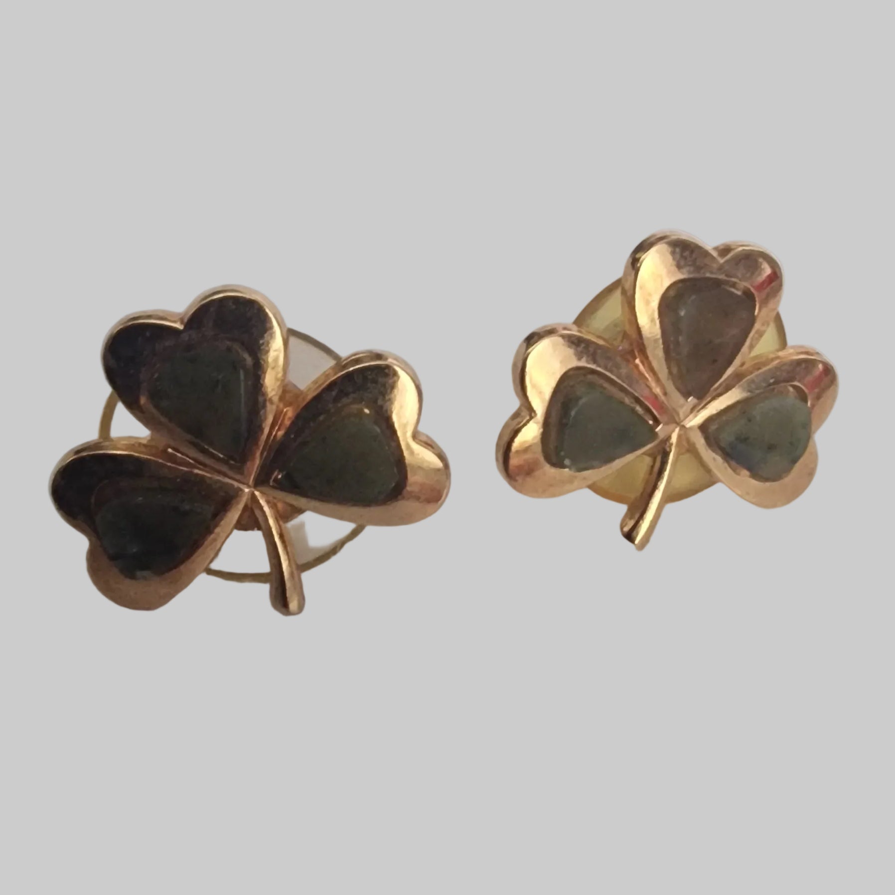 Vintage Claddagh 1970s Gold-Tone Connemara Marble Shamrock Pendant Earrings Set – photo 5