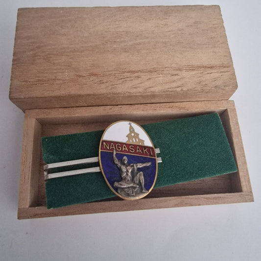 Vintage 1950s Silver-Tone Nagasaki Japan Enamel Tie Clip Souvenir Judo Figural – photo 2