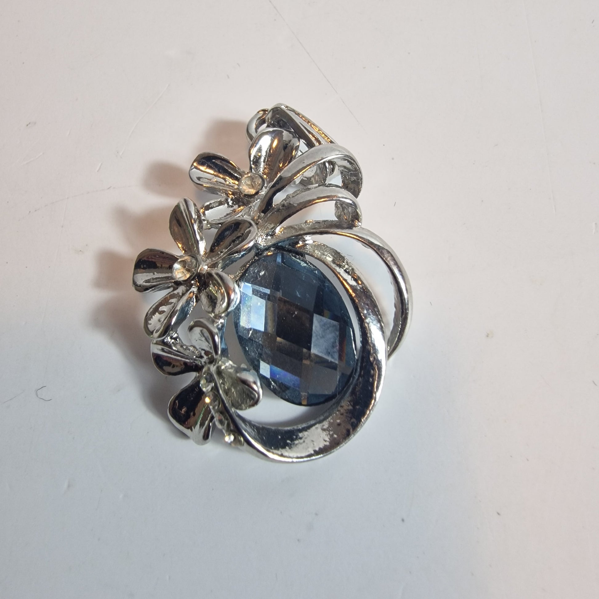 Vintage 1980s Silver-Tone Blue Rhinestone Floral Pendant Costume Jewellery Drop