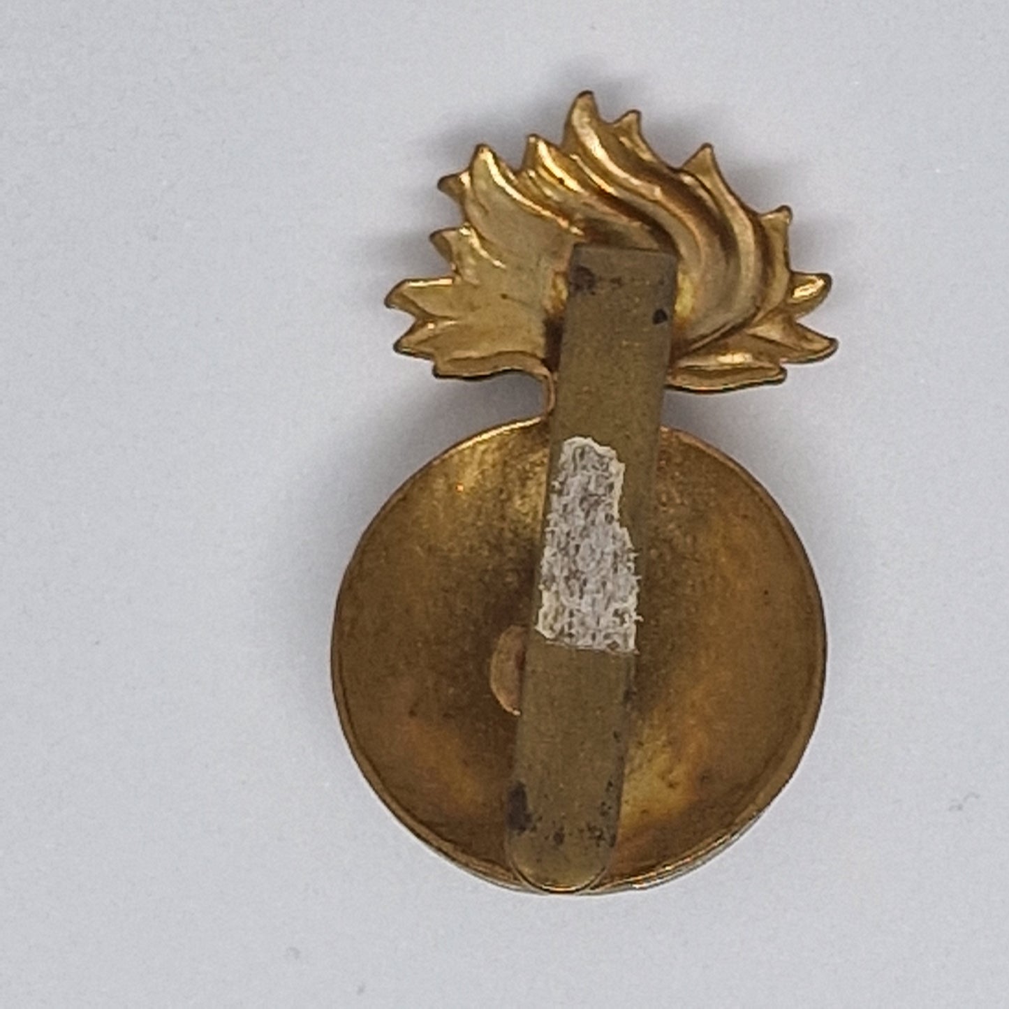 Vintage 1950s Gold-Tone Silver-Tone Military Cap Badge Royal Fusiliers Brooch – photo 2