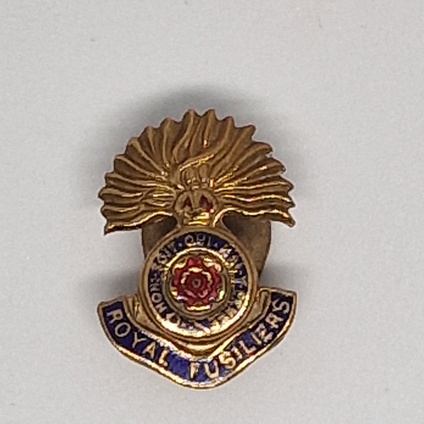 Vintage 1970s Gold-Plated Royal Fusiliers Military Lapel Badge Brooch Enamel Pin – photo 5