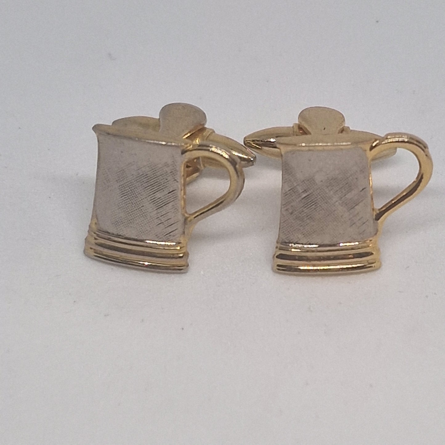 Vintage 1970s Gold Silver-Tone Beer Mug Tankard Cufflinks Novelty Figural Mens