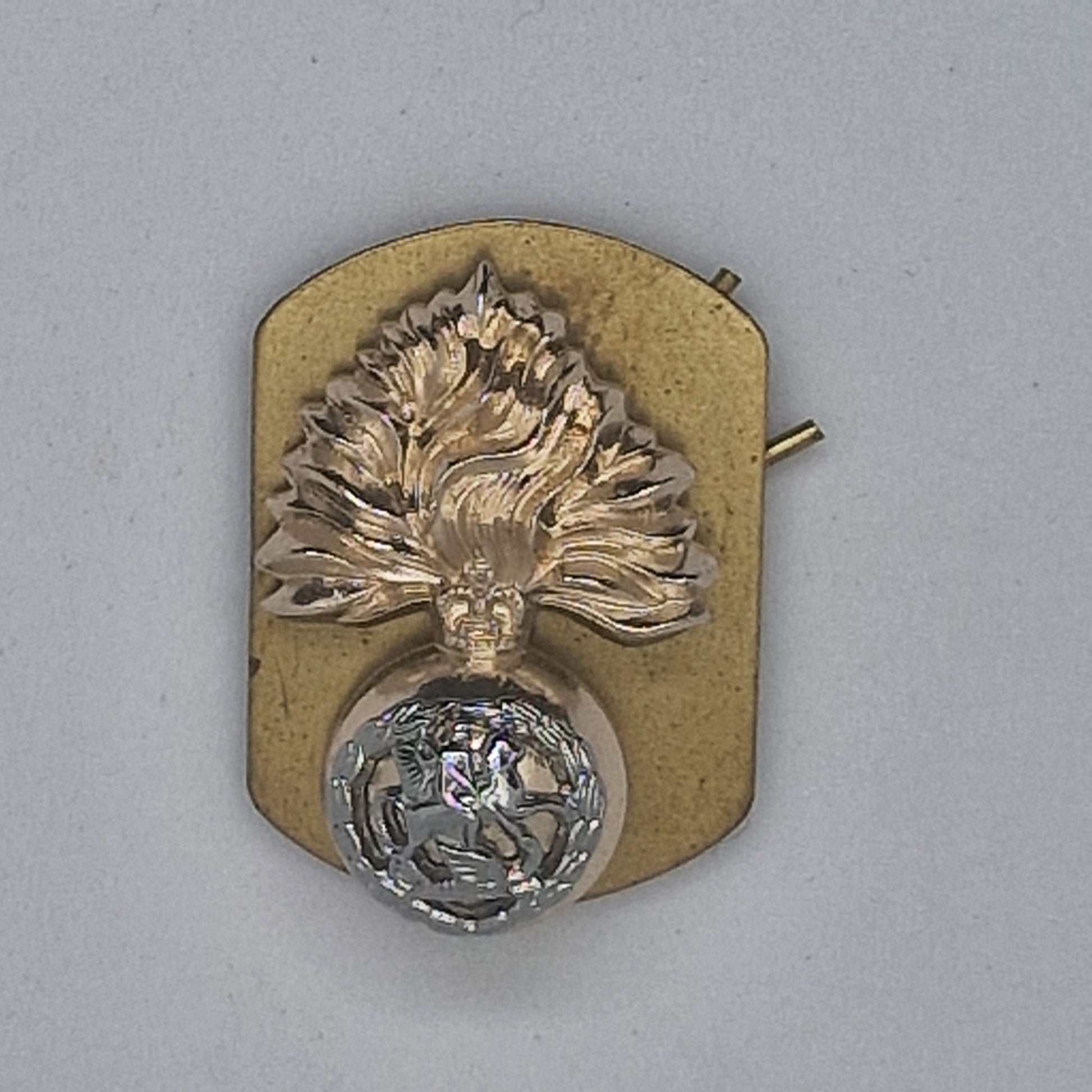Vintage 1960s Gold Silver-Tone Military Brooch Regimental Hackle Badge Pin Mens