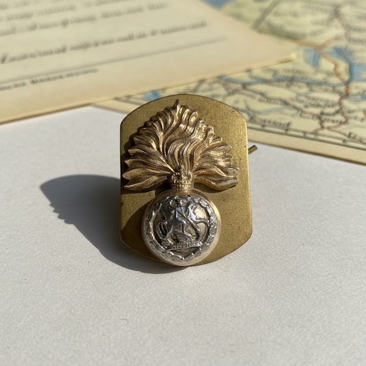 Vintage 1960s Gold Silver-Tone Military Brooch Regimental Hackle Badge Pin Mens