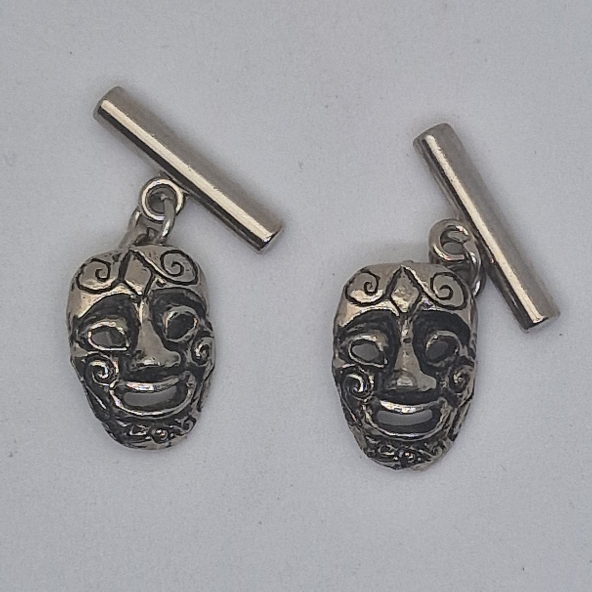 Vintage 1970s Silver-Tone Mask Face Cufflinks Figural Theatrical Toggle-Back Men – photo 2