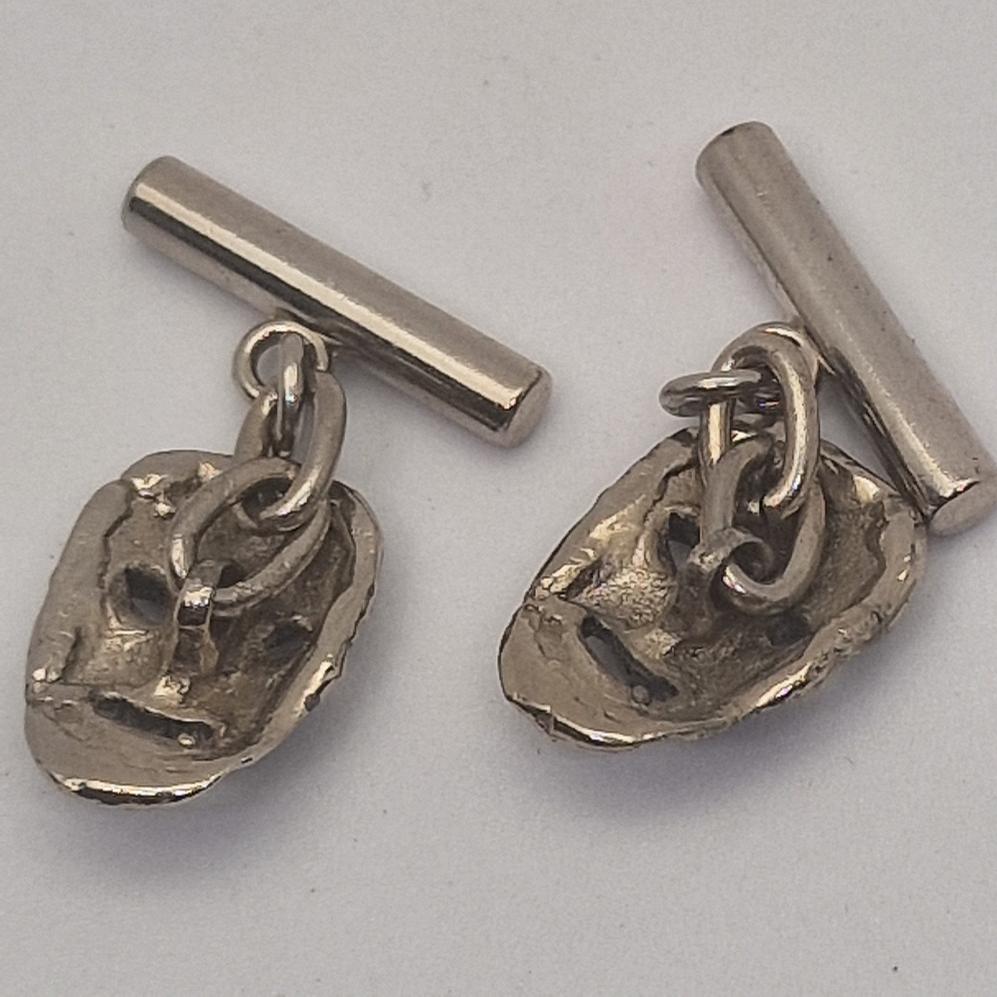 Vintage 1970s Silver-Tone Mask Face Cufflinks Figural Theatrical Toggle-Back Men – photo 3