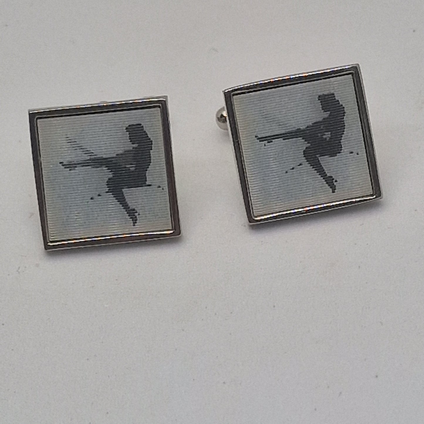 Vintage 1970s Silver-Tone Lenticular Novelty Cufflinks Animated Pin-Up Girl Men – photo 2