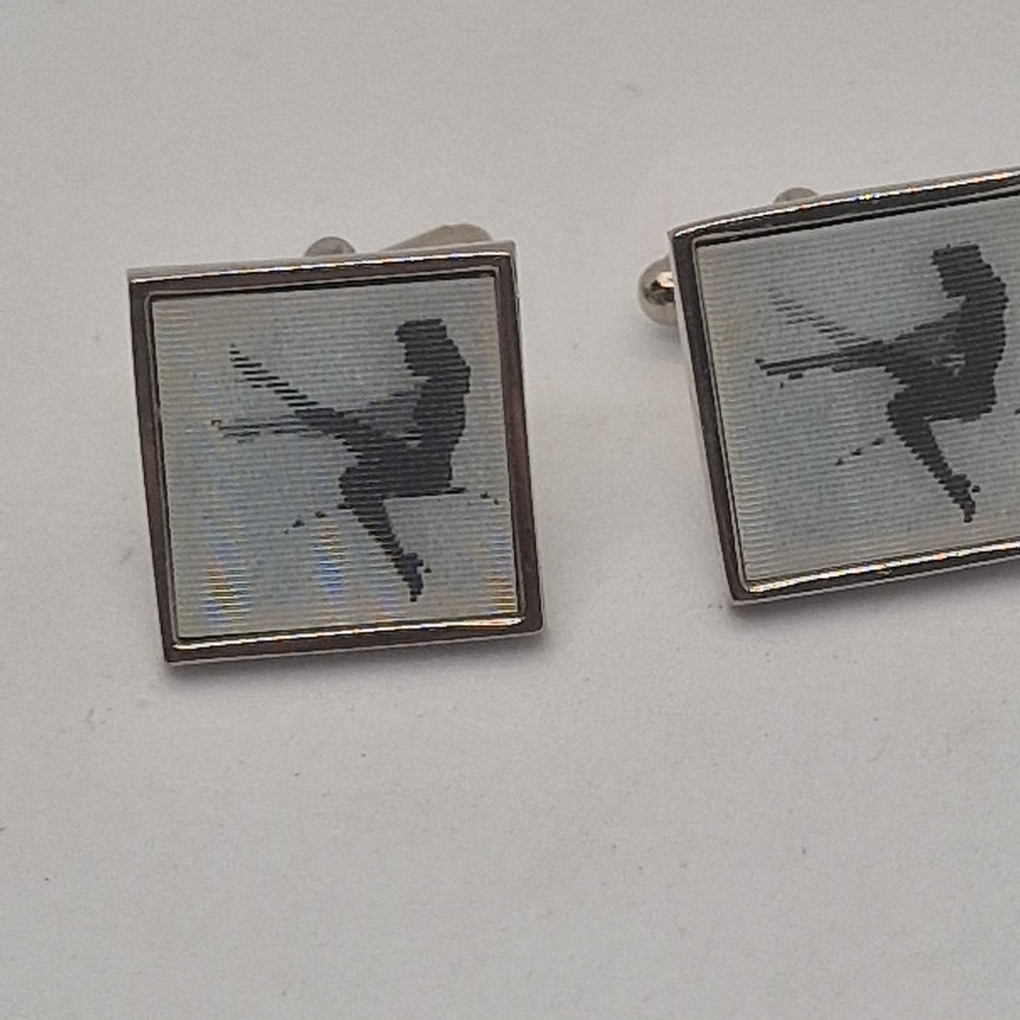 Vintage 1970s Silver-Tone Lenticular Novelty Cufflinks Animated Pin-Up Girl Men – photo 3