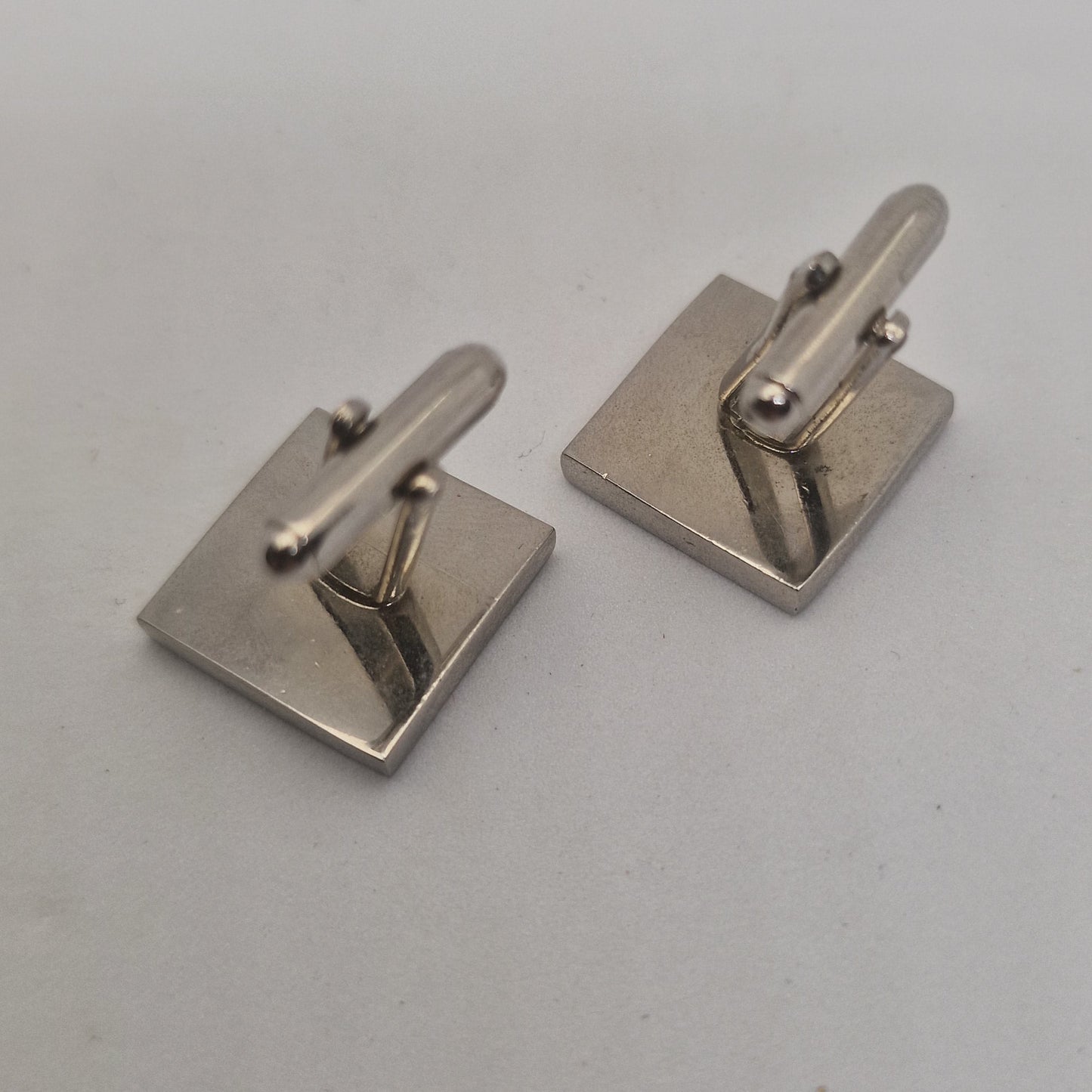 Vintage 1970s Silver-Tone Lenticular Novelty Cufflinks Animated Pin-Up Girl Men – photo 4