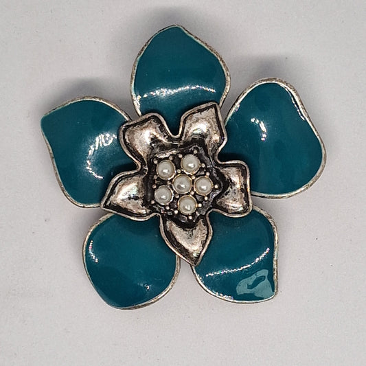 Vintage 1970s Silver-Tone Enamel Flower Brooch Teal Petals Faux Pearl Cluster – photo 2