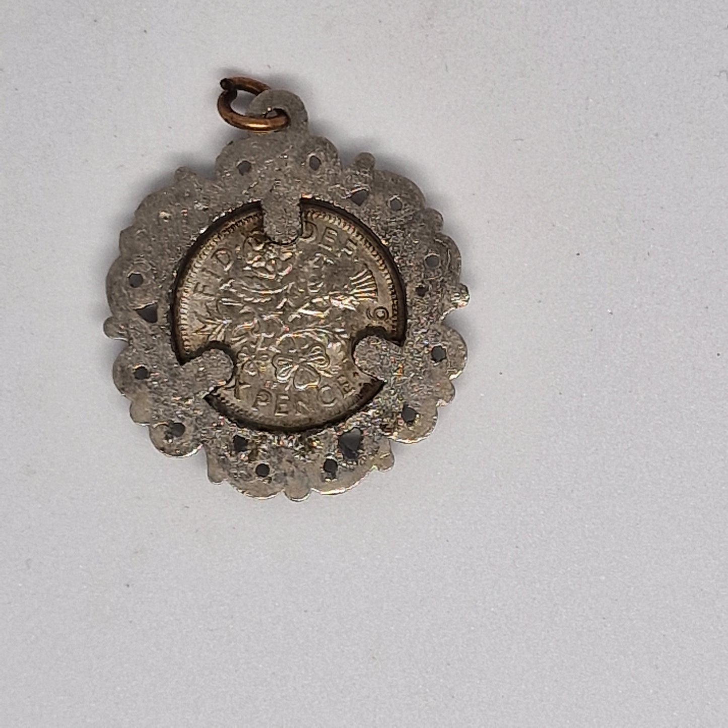 Vintage 1960s Silver-Tone Sixpence Coin Pendant Filigree Frame Lucky Charm Gift – photo 3