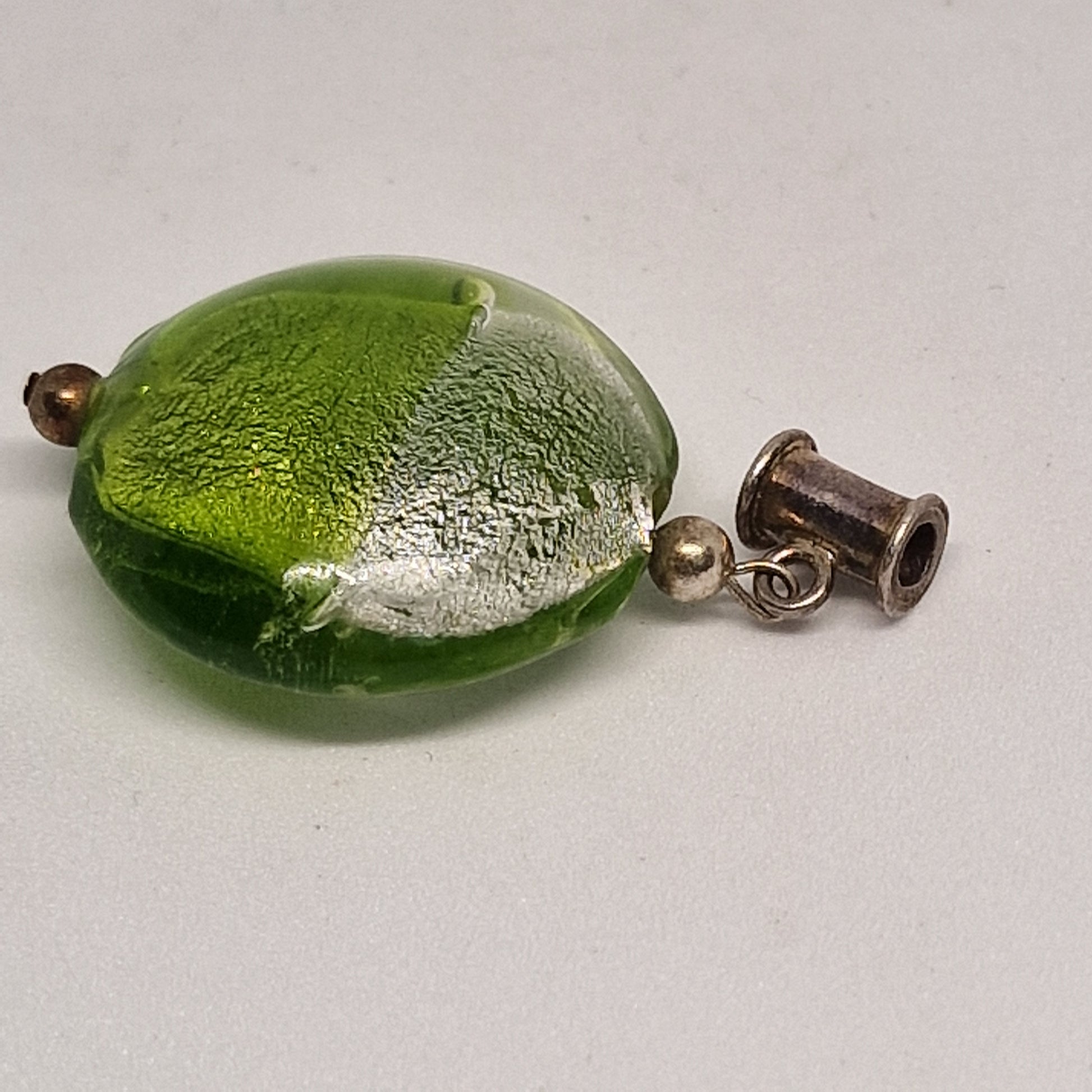 Vintage 1970s Green Silver Foil Art Glass Pendant Murano Style Lentil Disc Bead – photo 4
