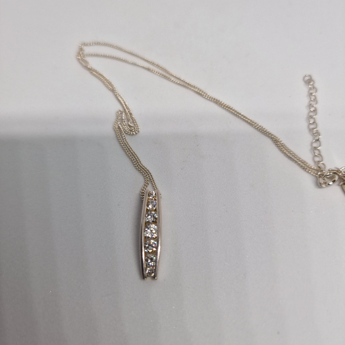 Vintage Simply Silver 1990s Sterling Silver Necklace Cubic Zirconia Bar Pendant – photo 3