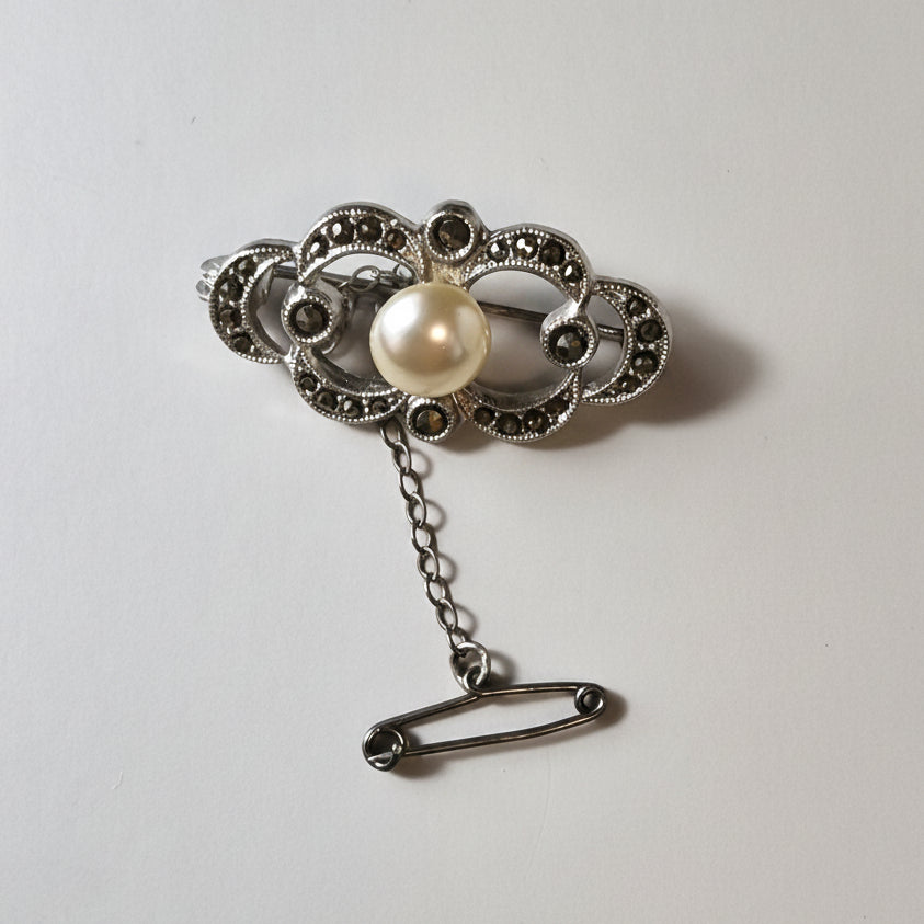 Vintage Silver-Tone Filigree Brooch Geometric Pearl Safety Pin Closure Costume