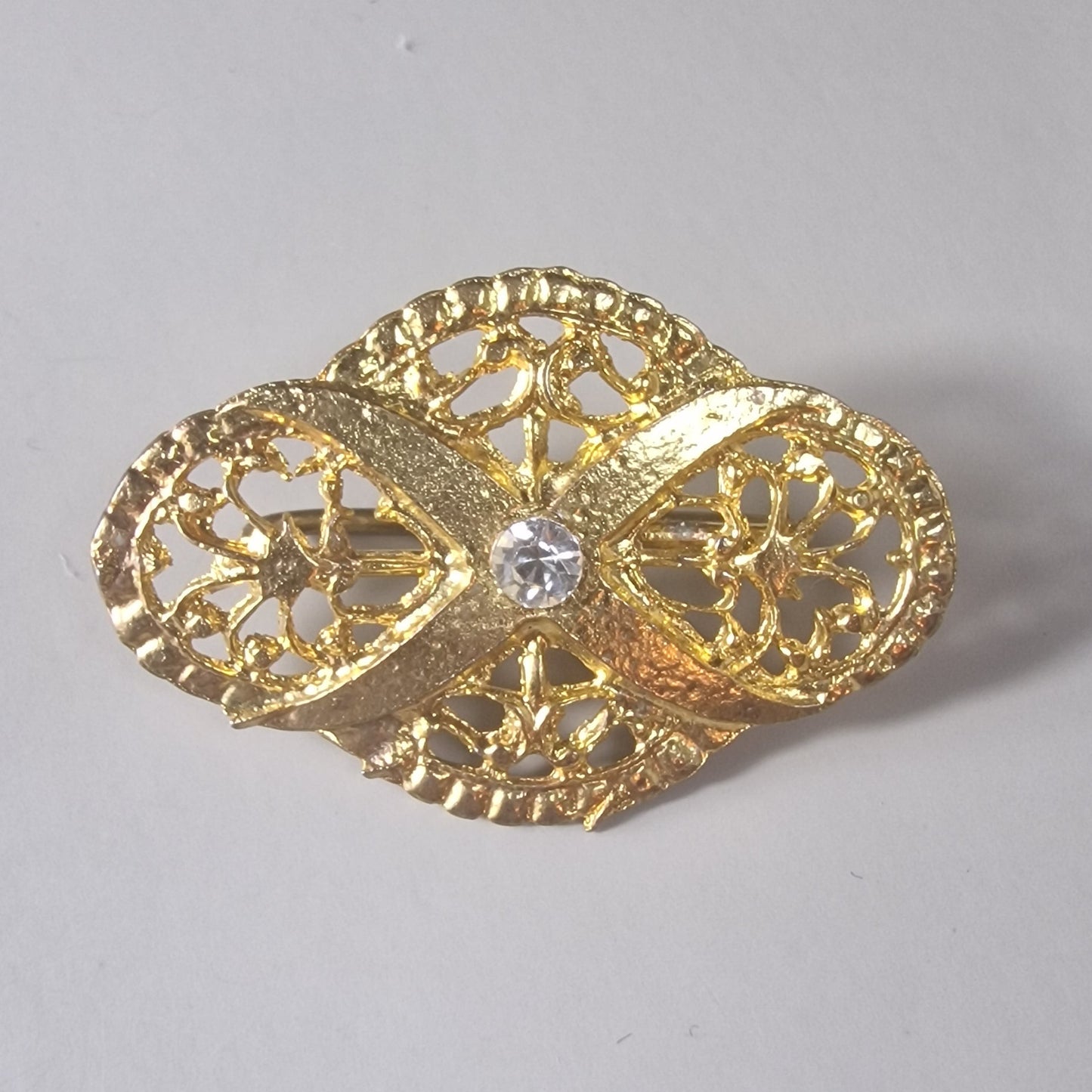 Vintage 1950s Gold-Tone Filigree Rhinestone Brooch Geometric Navette Open Pin