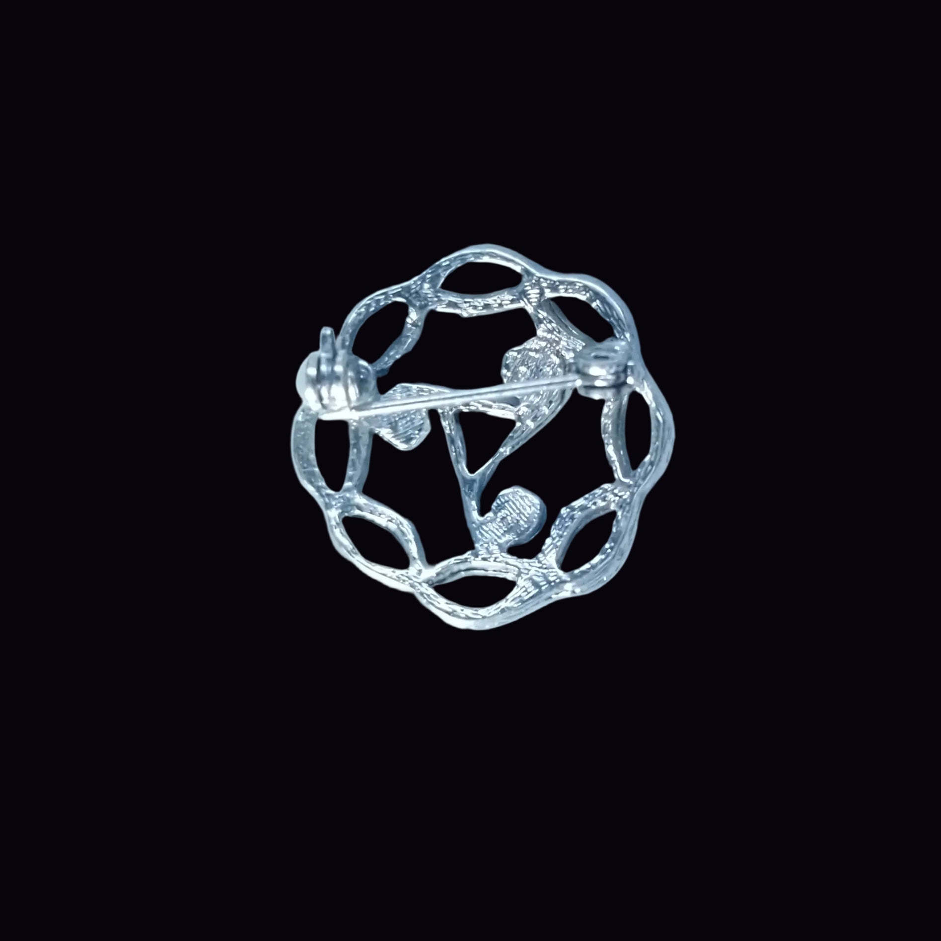 Vintage Silver-Tone Round Openwork Filigree Brooch Geometric Costume Lapel Pin – photo 2