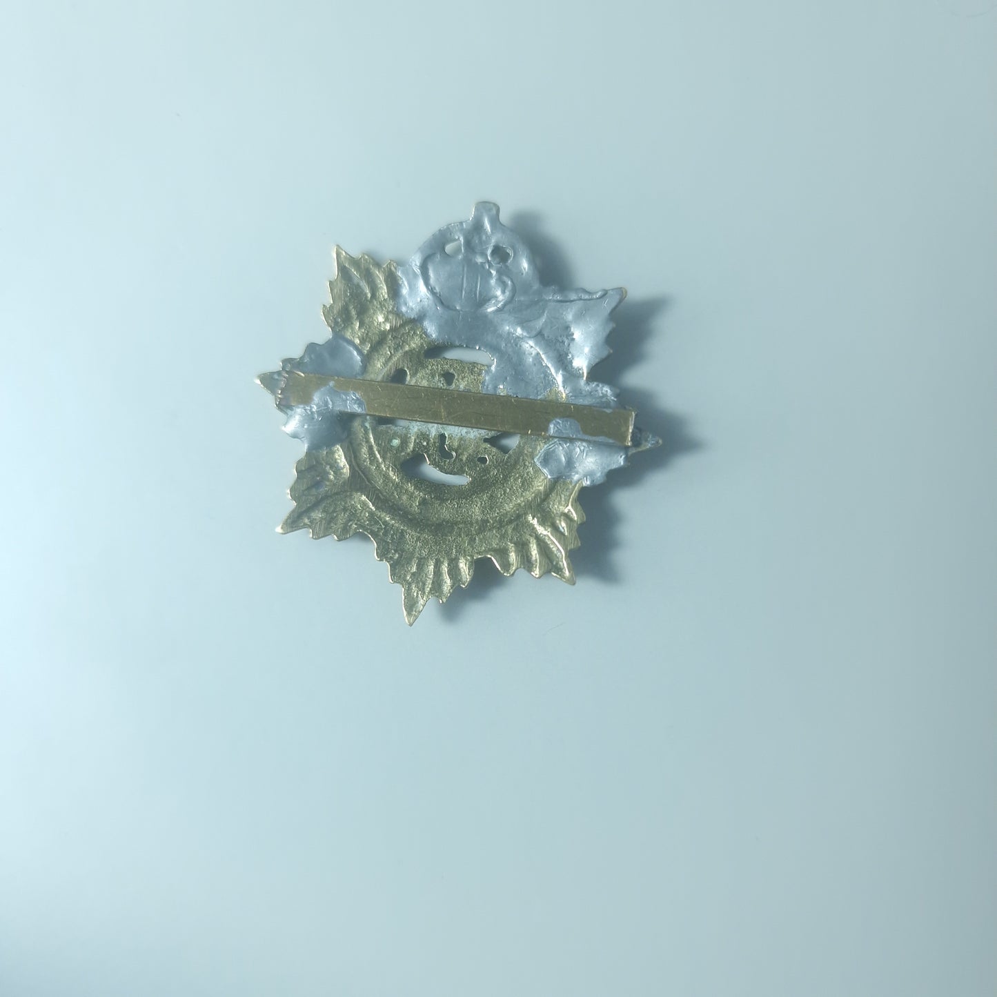 Vintage Bronze-Tone Military Starburst Brooch Regimental Cap Badge Figural Pin