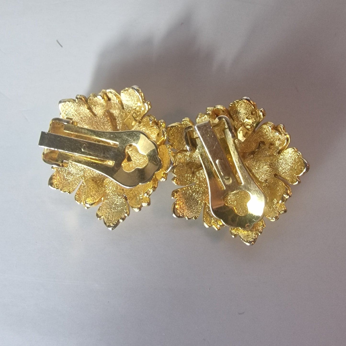 Vintage 1960s Gold-Tone Textured Leaf Cluster Clip-On Earrings Floral Costume