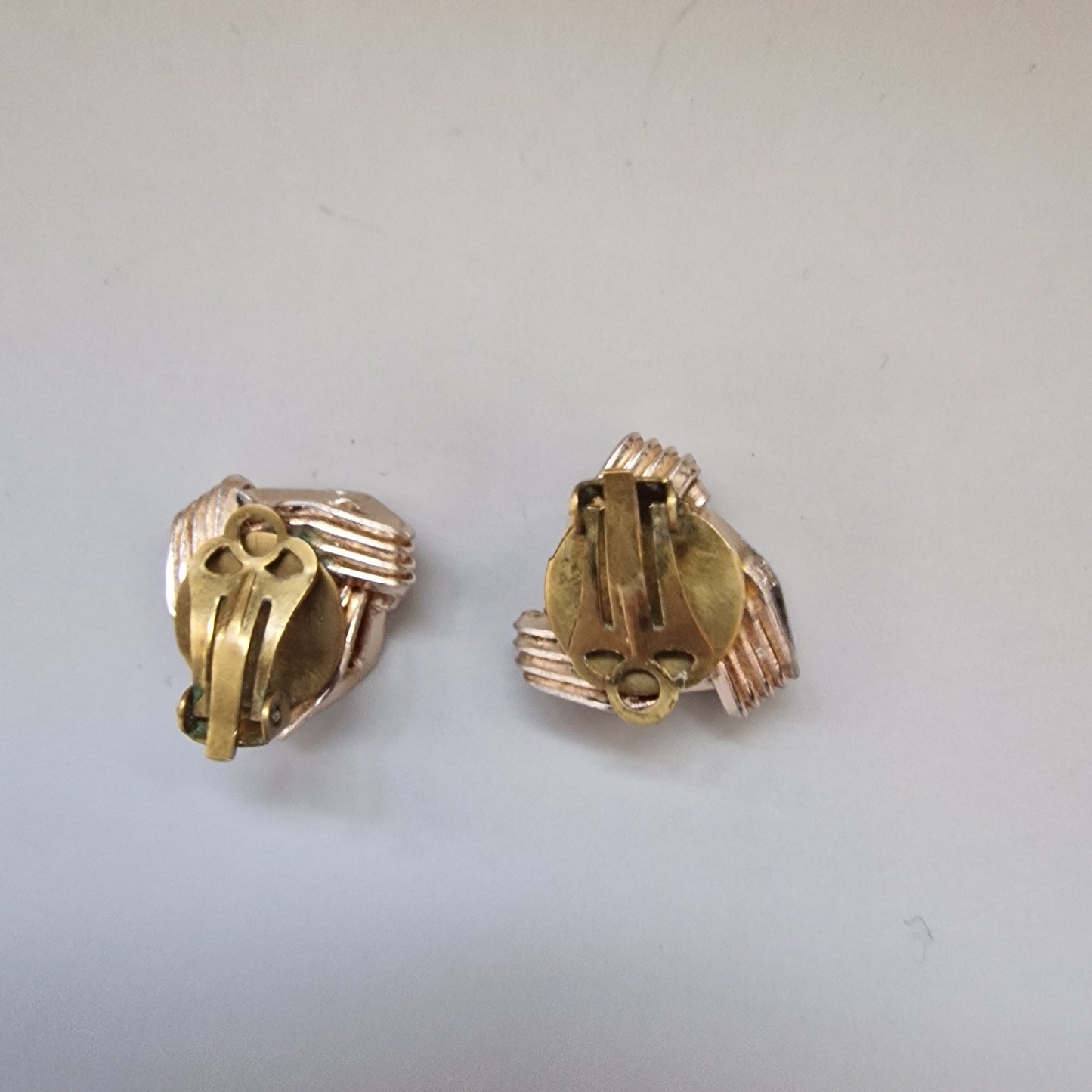 Vintage Gold-Tone Clip-On Earrings Geometric Woven Basketweave Costume Jewelry – photo 5