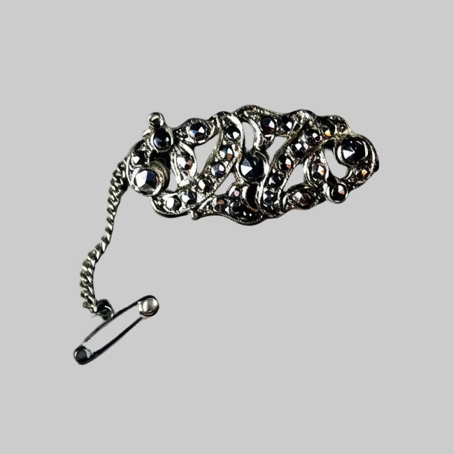 Vintage Silver-Tone Rhinestone Leaf Brooch Scrollwork Openwork Safety Pin Clear