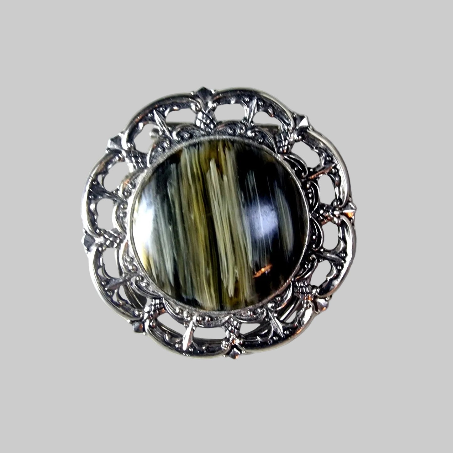 Vintage Silver-Tone Filigree Round Brooch Open Work Cabochon Pin Costume 1970s