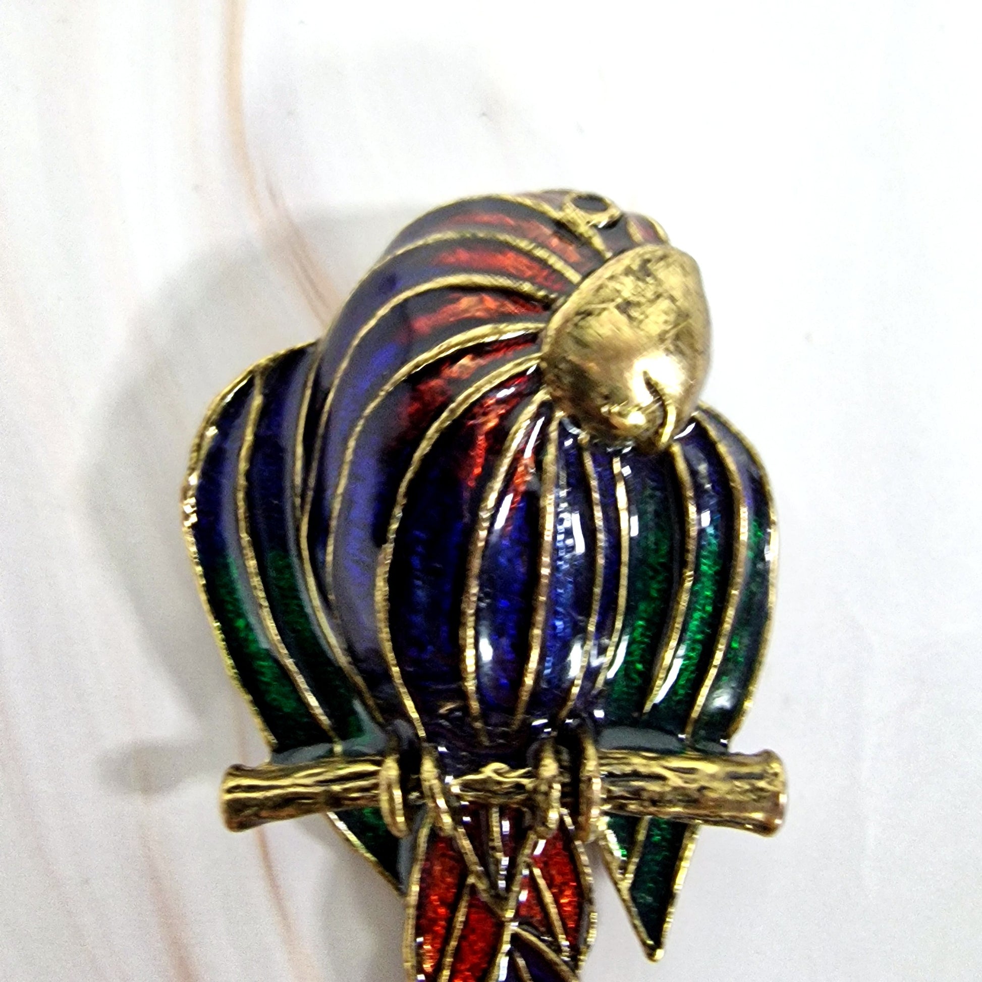 1970s Gold-Tone Enamel Parrot Brooch, Multicolour Figural Bird Pin, Cloisonne Style, Retro Costume Jewelry, Vintage Animal Brooch – photo 2