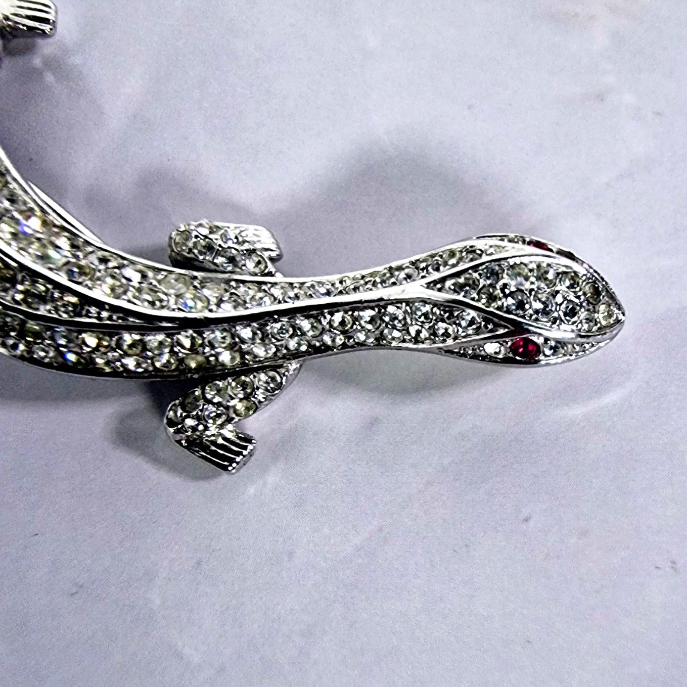 Attwood and Sawyer Salamander Brooch, Signed Silver-Tone Pave Rhinestone Lizard Pin, 1980s Figural Animal Brooch, Signed Costume Jewelry – photo 3