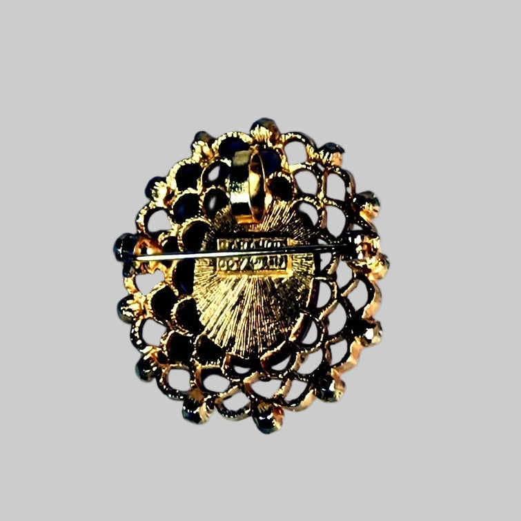Sarah Coventry Vintage Gold-Tone Oval Cameo Brooch Signed Costume Figural Pin