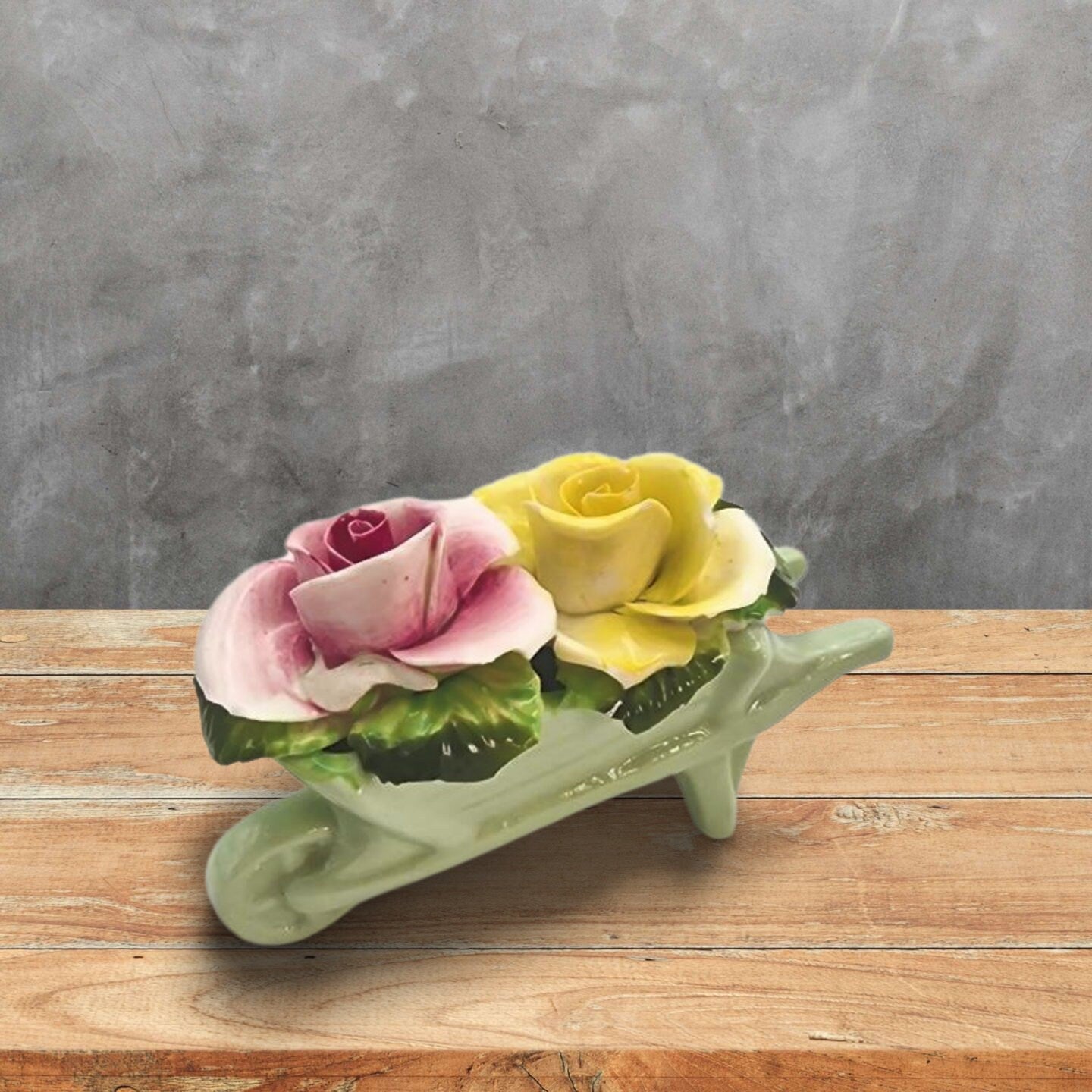 Radnor Bone China Floral Horseshoe and Wheelbarrow Set, Hand-Painted England, Vintage Posy Holder – photo 4