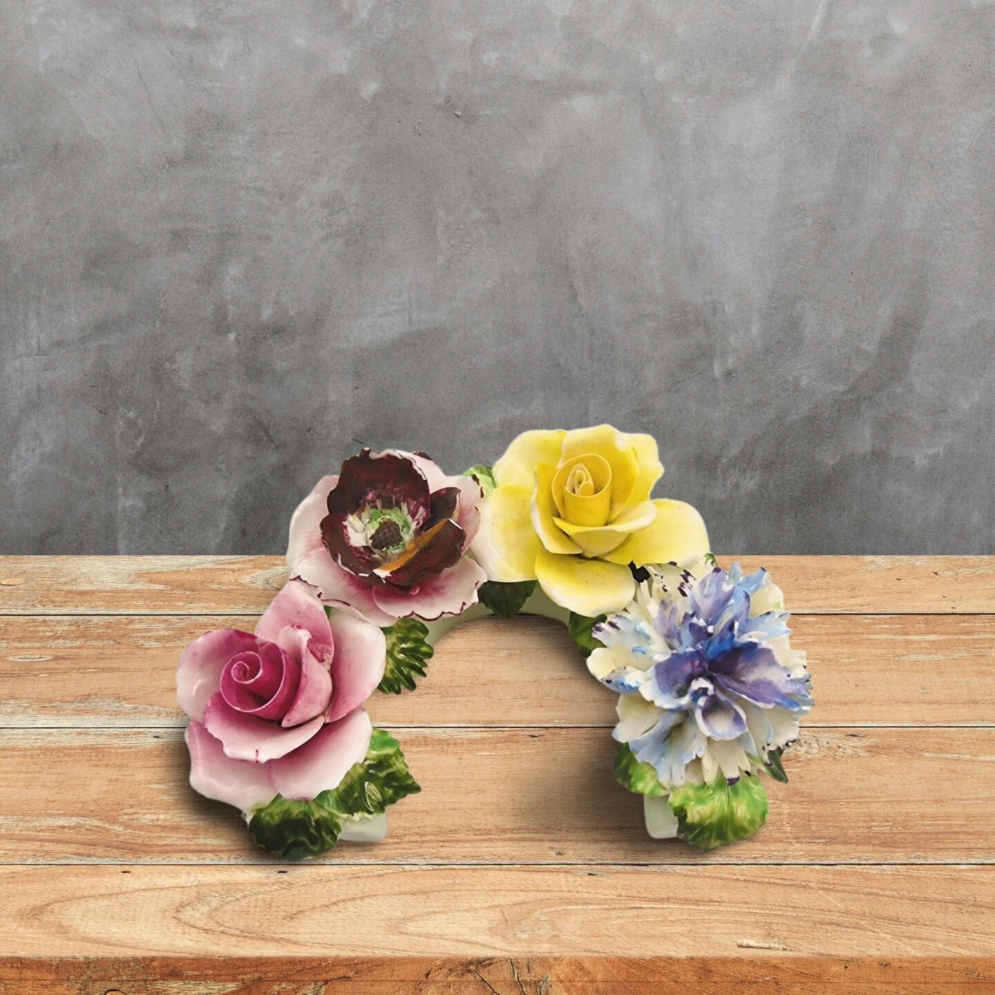 Radnor Bone China Floral Horseshoe and Wheelbarrow Set, Hand-Painted England, Vintage Posy Holder – photo 2