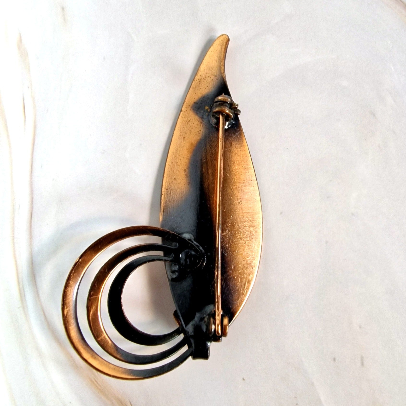 Vintage Copper-Tone Leaf Brooch Engraved Botanical Scroll Pin – photo 2