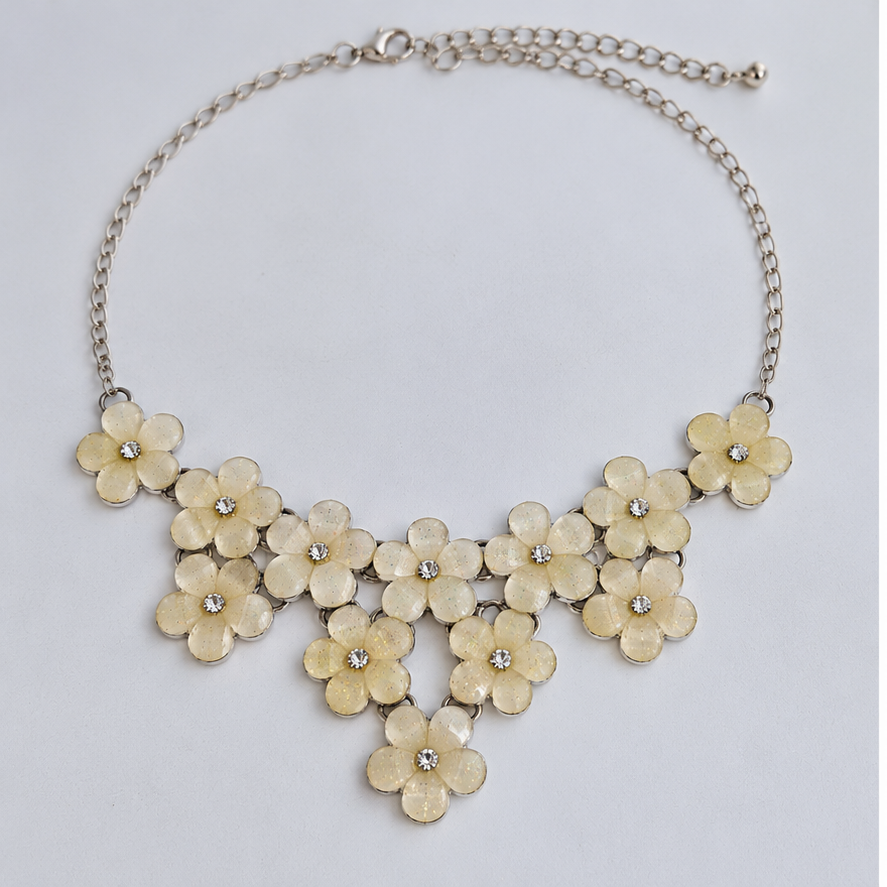 Vintage 1970s Silver-Tone Ivory Plastic Floral Cascading Bib Necklace Rhinestone