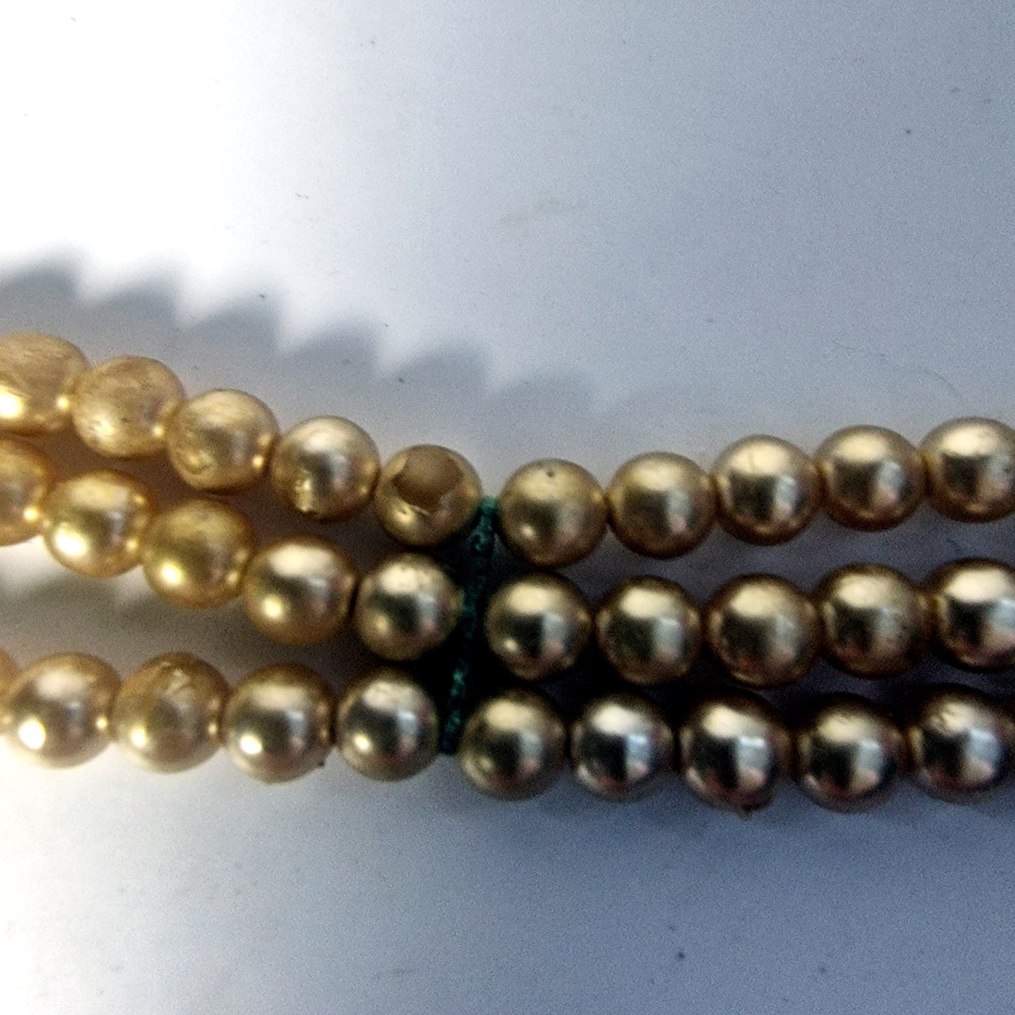 Vintage Three-Strand Pearl Choker, Teardrop Pendant Necklace, Champagne Faux Pearl, Retro Costume Jewelry – photo 4