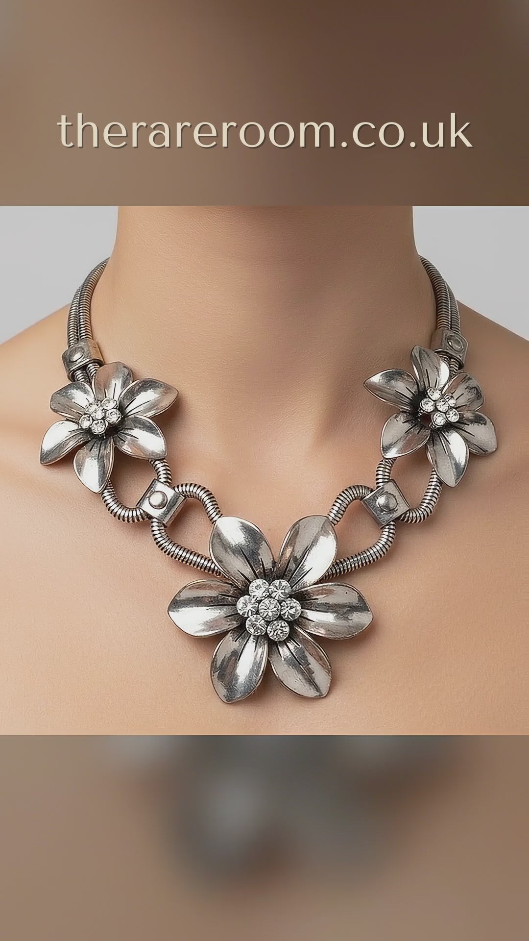 Vintage 1980s Silver-Tone Floral Necklace Three Rhinestone Flowers Snake Chain — tiktok